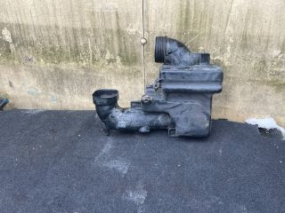 bontott HYUNDAI i40 Rezonátor