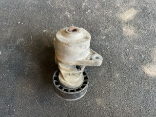 bontott HYUNDAI i40 Szíjfeszítő Görgő