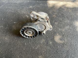 bontott HYUNDAI i40 Szíjfeszítő Görgő