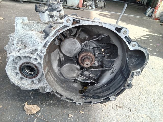 bontott HYUNDAI i40 Váltó (Mechanikus)