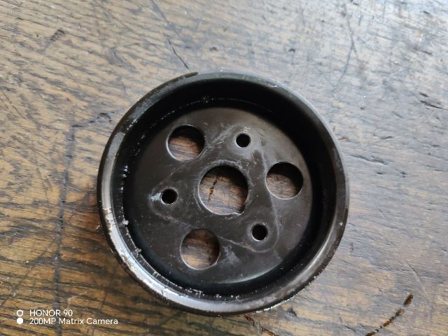 bontott HYUNDAI i40 Vízpumpa Szíjtárcsa