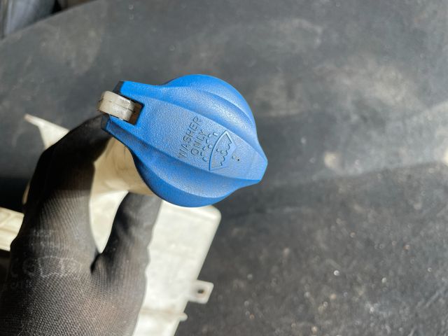 bontott HYUNDAI i40 Ablakmosó Tartály