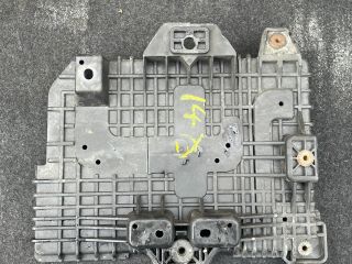 bontott HYUNDAI i40 Akkumulátor Tartó