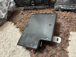 bontott HYUNDAI i40 Akkumulátor Vezérlő Panel