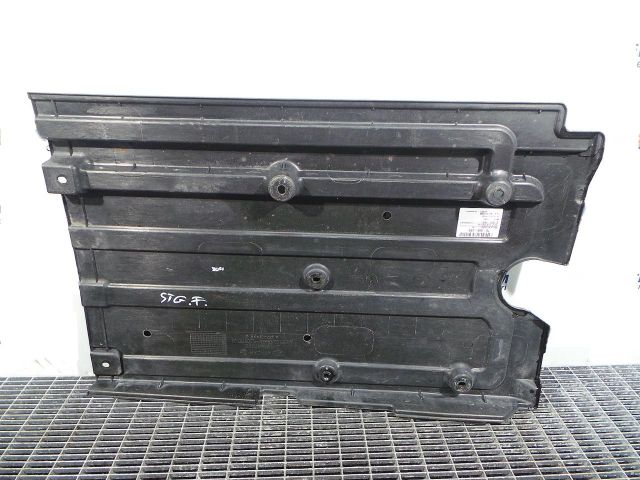 bontott HYUNDAI i40 Alsó Motorburkolat