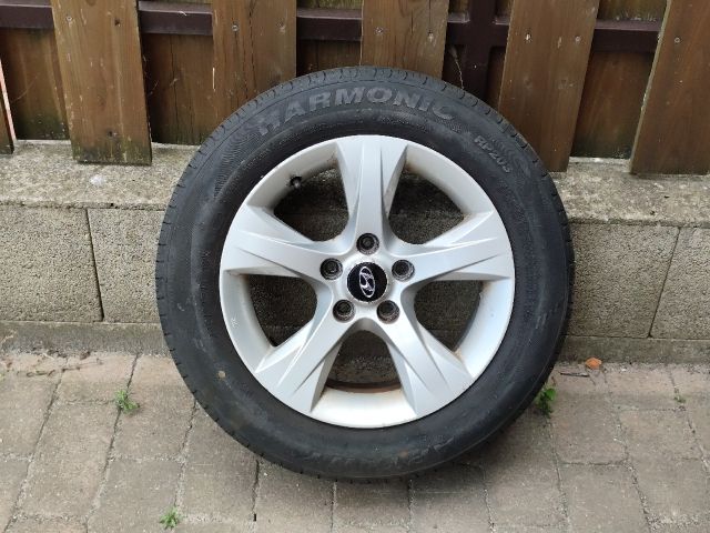 bontott HYUNDAI i40 Alufelni Gumival (1 db)