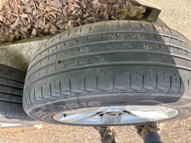 bontott HYUNDAI i40 Alufelni Szett Gumival