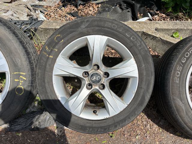 bontott HYUNDAI i40 Alufelni Szett Gumival