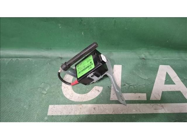 bontott HYUNDAI i40 Antenna Erősítő