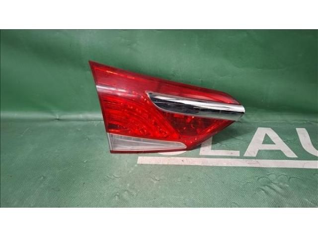 bontott HYUNDAI i40 Bal Belső Hátsó Lámpa