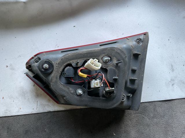 bontott HYUNDAI i40 Bal Belső Hátsó Lámpa