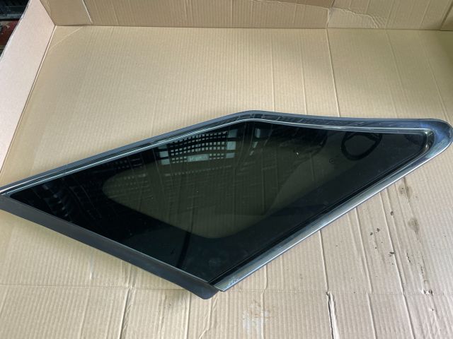 bontott HYUNDAI i40 Bal C Oszlop Oldalablak Üveg