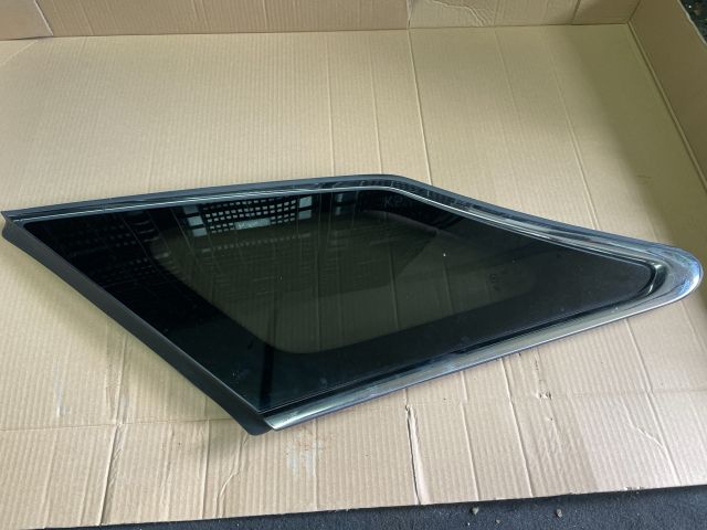 bontott HYUNDAI i40 Bal C Oszlop Oldalablak Üveg