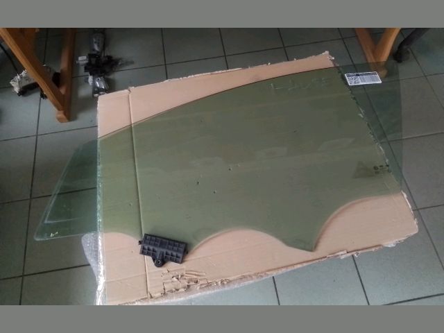 bontott HYUNDAI i40 Bal első Ablak