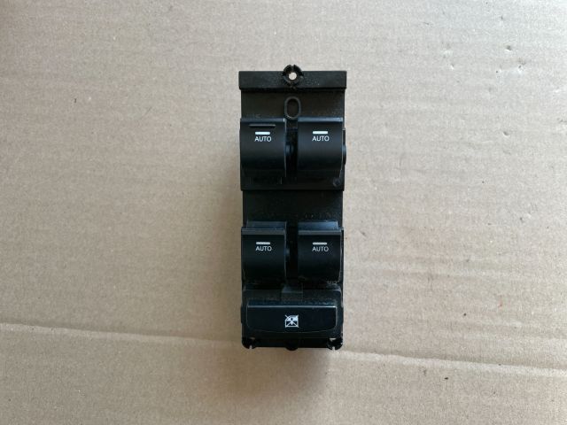 bontott HYUNDAI i40 Bal első Ablakemelő Kapcsoló