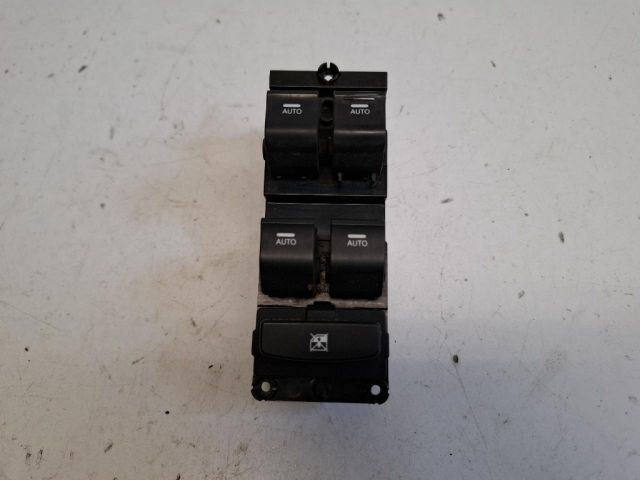 bontott HYUNDAI i40 Bal első Ablakemelő Kapcsoló