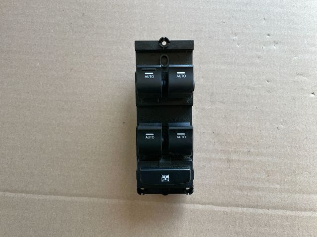 bontott HYUNDAI i40 Bal első Ablakemelő Kapcsoló