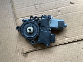 bontott HYUNDAI i40 Bal első Ablakemelő Motor