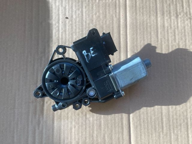 bontott HYUNDAI i40 Bal első Ablakemelő Motor