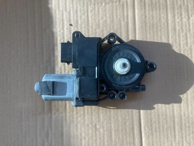 bontott HYUNDAI i40 Bal első Ablakemelő Motor