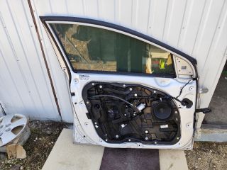 bontott HYUNDAI i40 Bal első Ajtó (Részeivel)