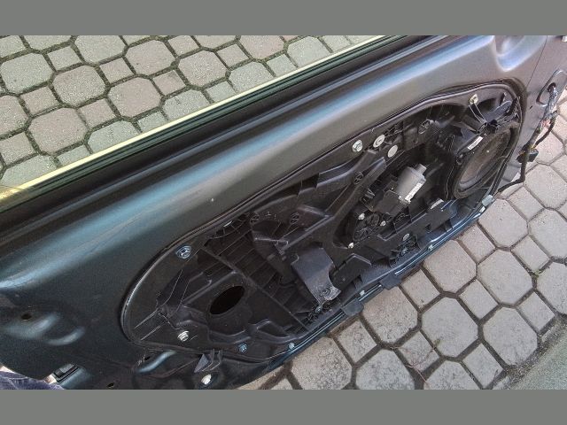 bontott HYUNDAI i40 Bal első Ajtó (Részeivel)