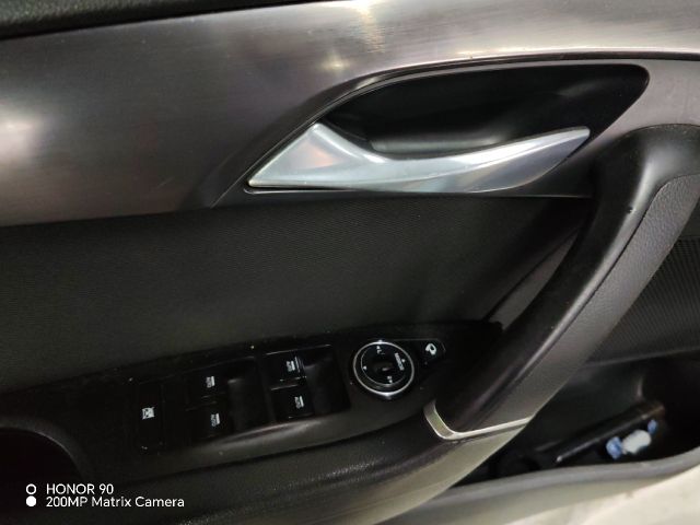 bontott HYUNDAI i40 Bal első Ajtó (Részeivel)