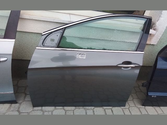 bontott HYUNDAI i40 Bal első Ajtó (Részeivel)