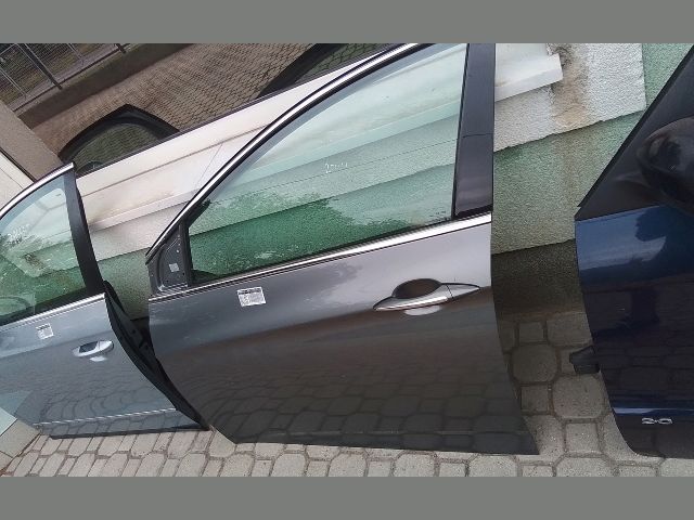 bontott HYUNDAI i40 Bal első Ajtó (Részeivel)