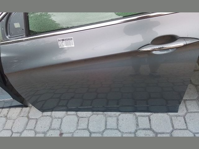 bontott HYUNDAI i40 Bal első Ajtó (Részeivel)