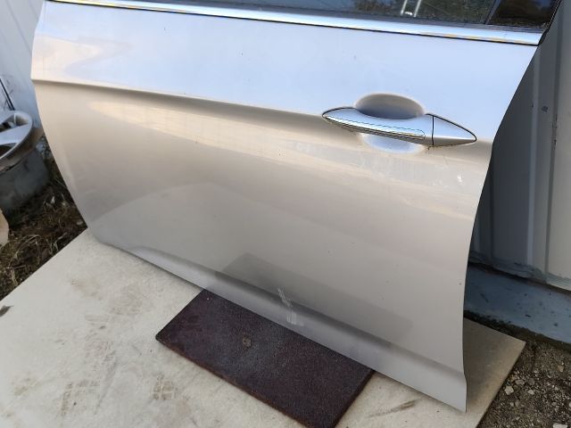 bontott HYUNDAI i40 Bal első Ajtó (Részeivel)