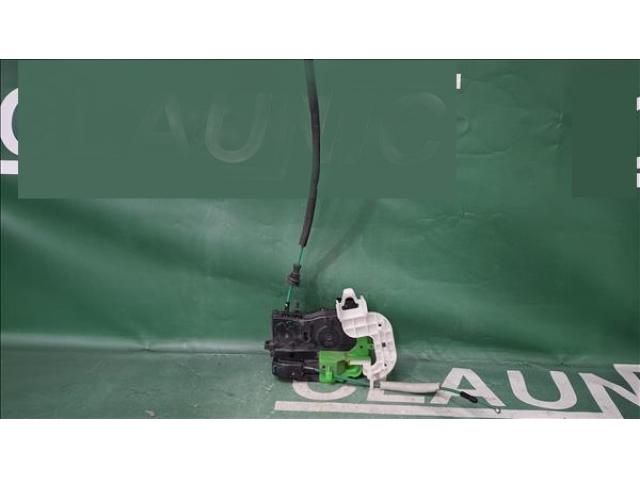 bontott HYUNDAI i40 Bal első Ajtózár