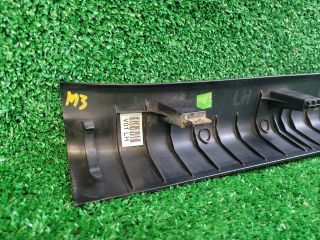 bontott HYUNDAI i40 Bal első Belső Küszöb Burkolat