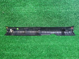 bontott HYUNDAI i40 Bal első Belső Küszöb Burkolat