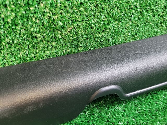 bontott HYUNDAI i40 Bal első Belső Küszöb Burkolat