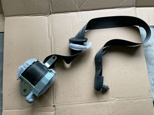 bontott HYUNDAI i40 Bal első Biztonsági Öv