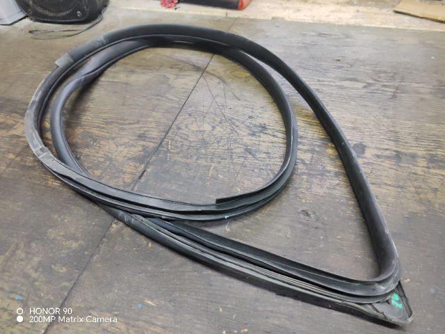 bontott HYUNDAI i40 Bal első Gumikéder