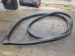 bontott HYUNDAI i40 Bal első Gumikéder