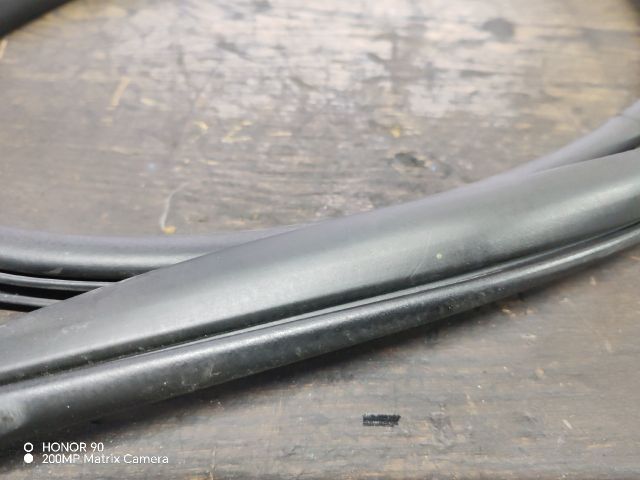 bontott HYUNDAI i40 Bal első Gumikéder