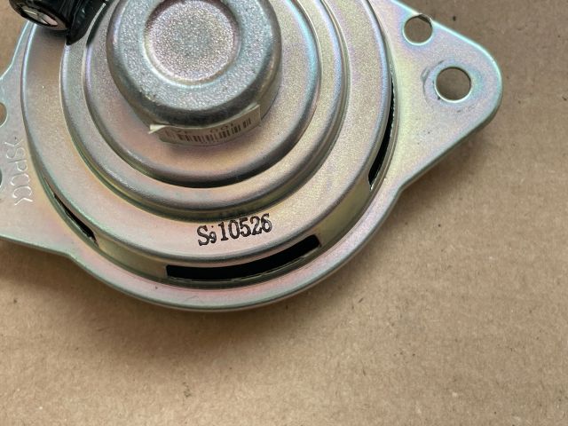 bontott HYUNDAI i40 Bal első Hangszóró