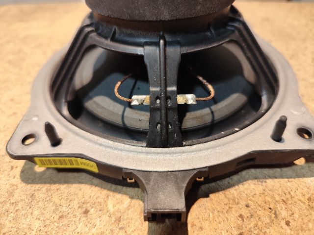 bontott HYUNDAI i40 Bal első Hangszóró