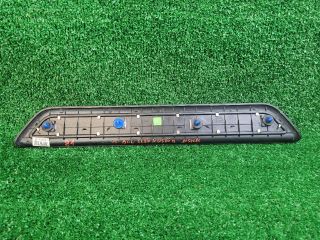 bontott HYUNDAI i40 Bal első Küszöb Díszléc