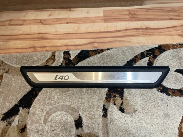 bontott HYUNDAI i40 Bal első Küszöb Díszléc