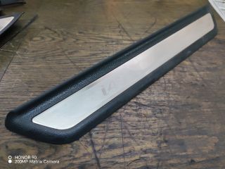 bontott HYUNDAI i40 Bal első Küszöb Díszléc