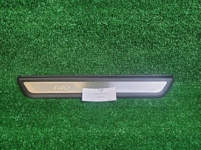 bontott HYUNDAI i40 Bal első Küszöb Díszléc