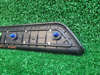 bontott HYUNDAI i40 Bal első Küszöb Díszléc