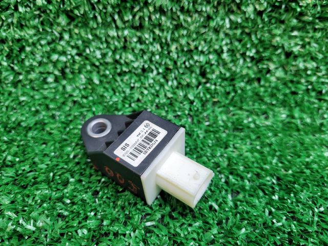 bontott HYUNDAI i40 Bal első Oldal Ütközés Érzékelő