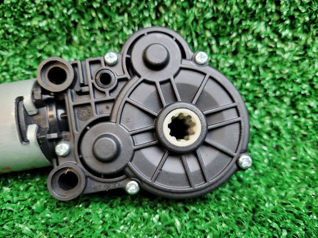 bontott HYUNDAI i40 Bal első Ülés Állító Motor