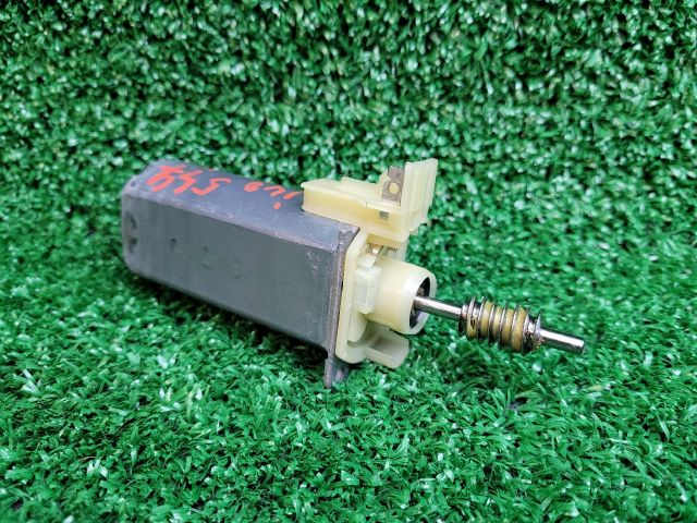 bontott HYUNDAI i40 Bal első Ülés Állító Motor