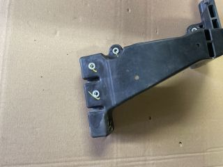 bontott HYUNDAI i40 Bal Fényszóró Tartó